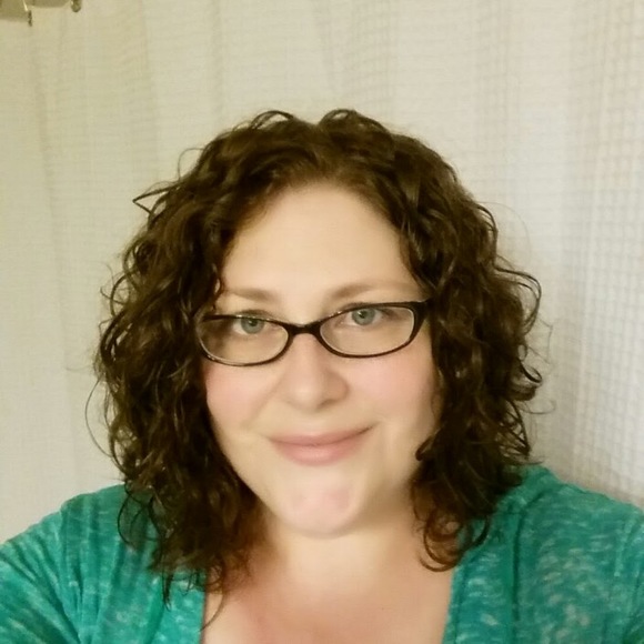 Meet your Posher, Kathy - Picture 1 of 1